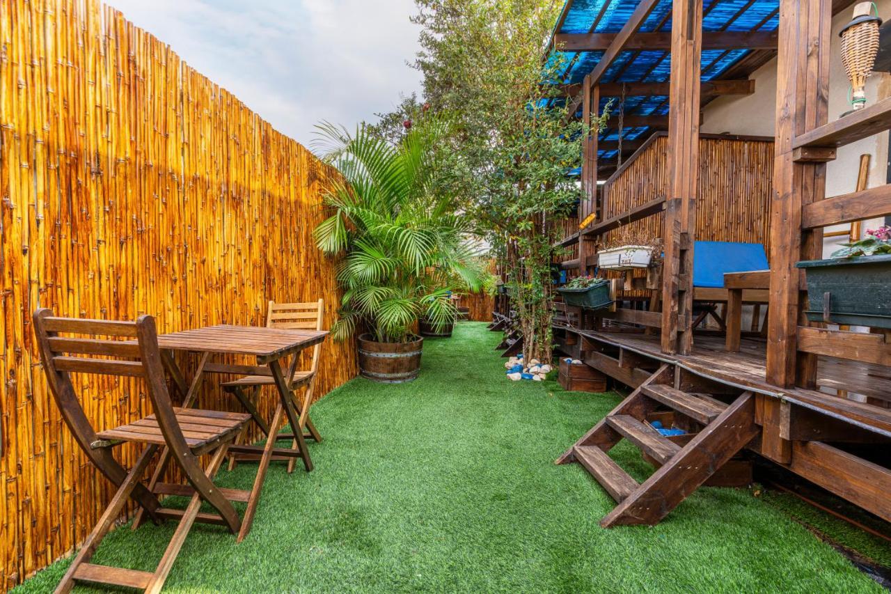 ハデラ Ahuzat Shaul Seaside Bed & Breakfast エクステリア 写真
