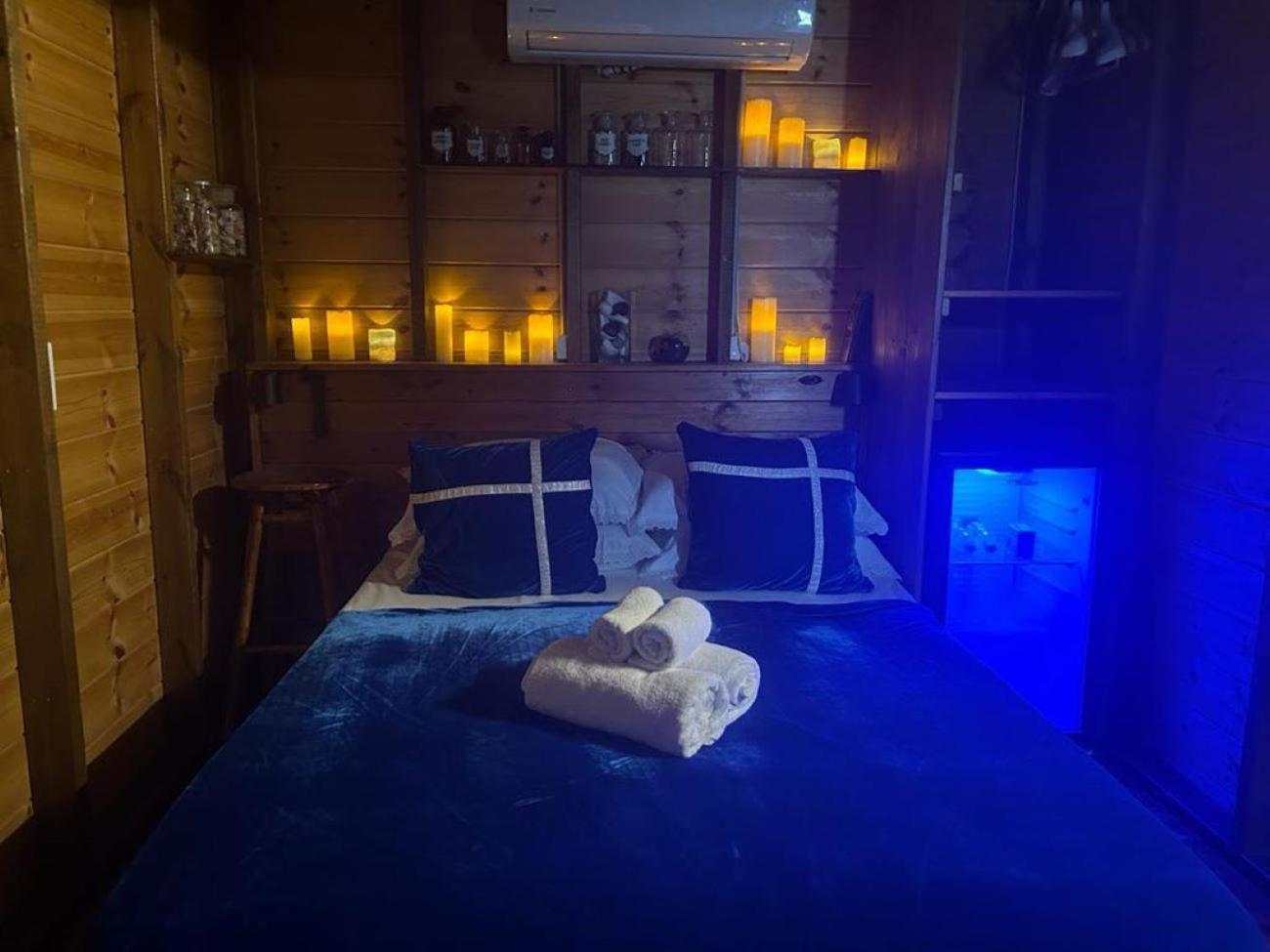 ハデラ Ahuzat Shaul Seaside Bed & Breakfast エクステリア 写真