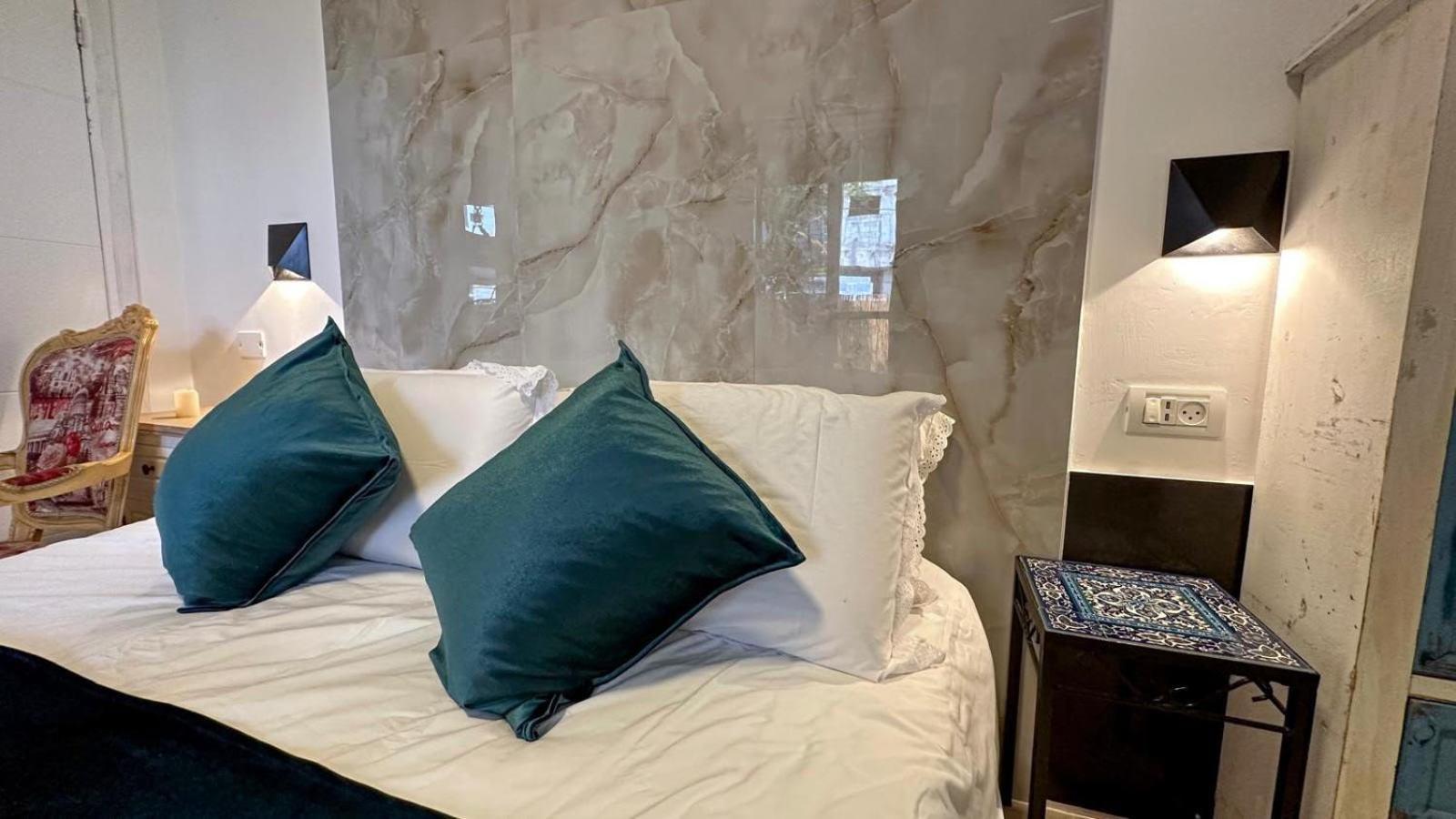 ハデラ Ahuzat Shaul Seaside Bed & Breakfast エクステリア 写真