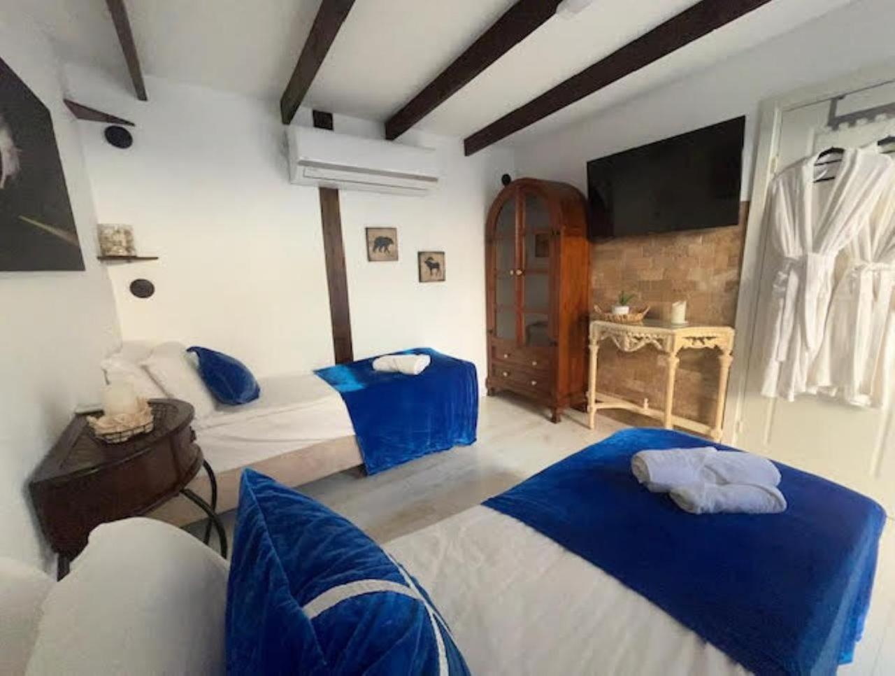 ハデラ Ahuzat Shaul Seaside Bed & Breakfast エクステリア 写真