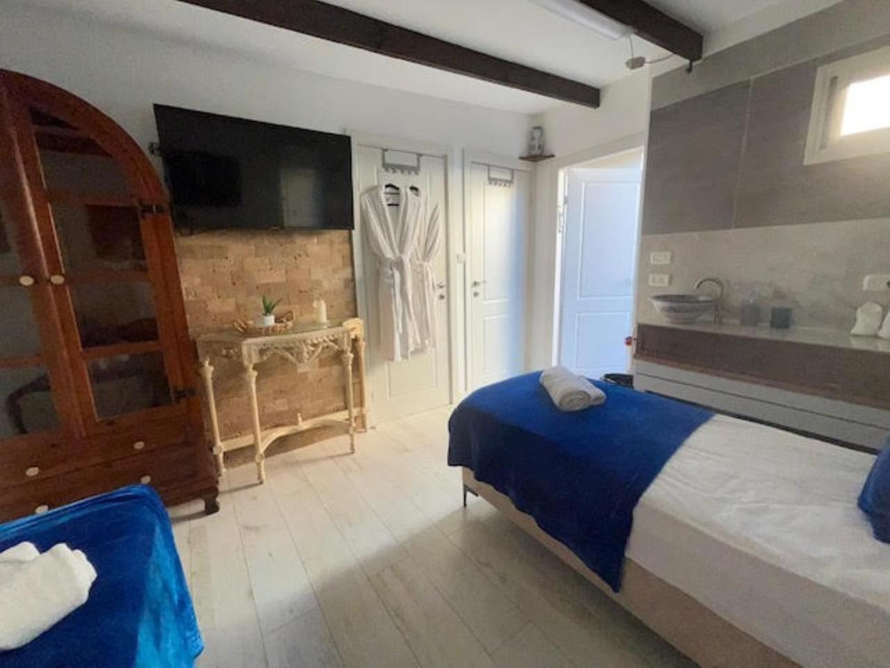 ハデラ Ahuzat Shaul Seaside Bed & Breakfast エクステリア 写真